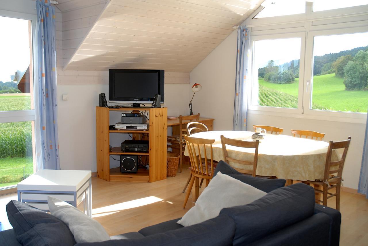 Appartment Aux Lilas Les Geneveys-sur-Coffrane Dış mekan fotoğraf